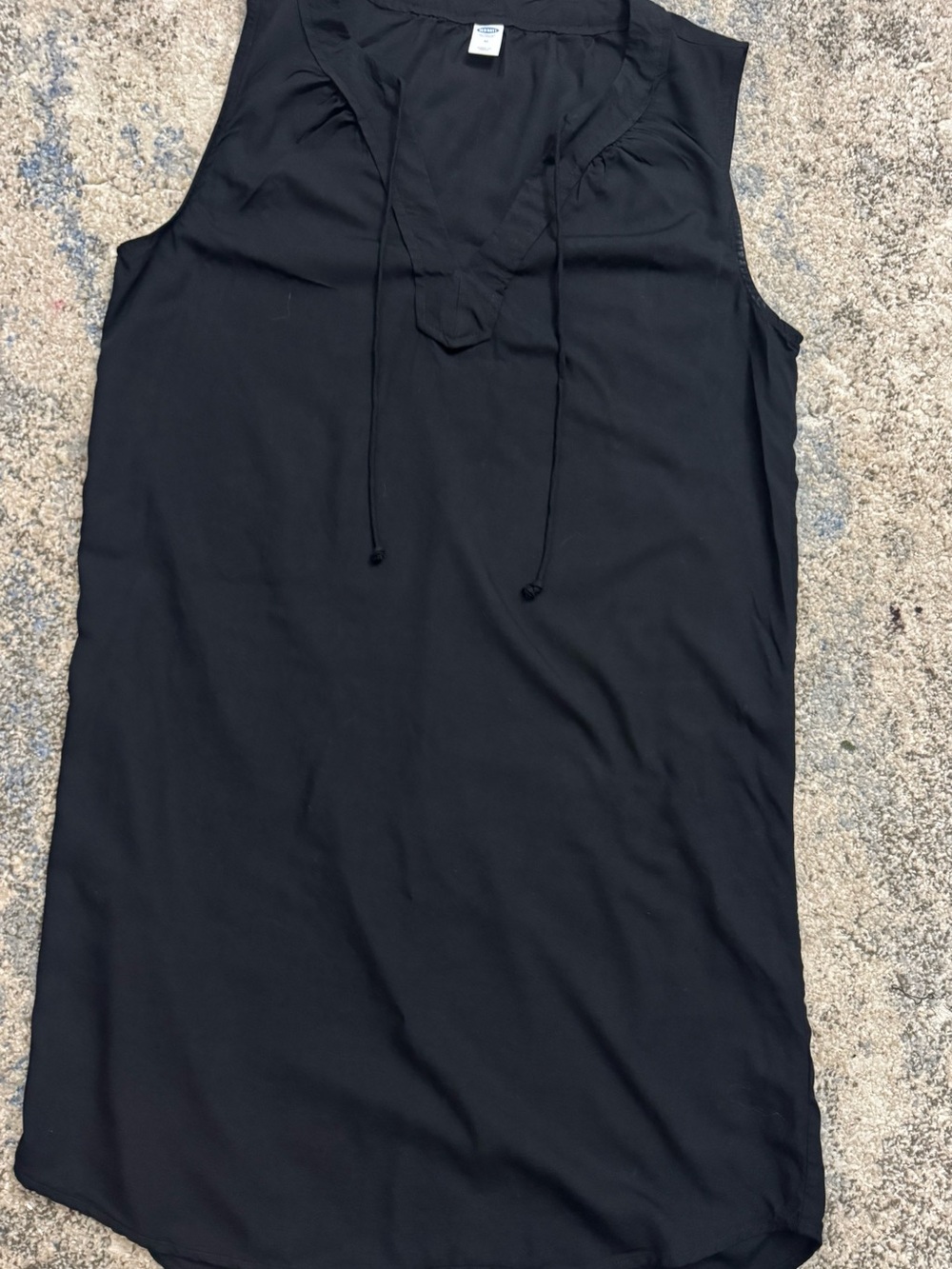 Old Navy Black Sleeveless Tunic with V-Neck Tie